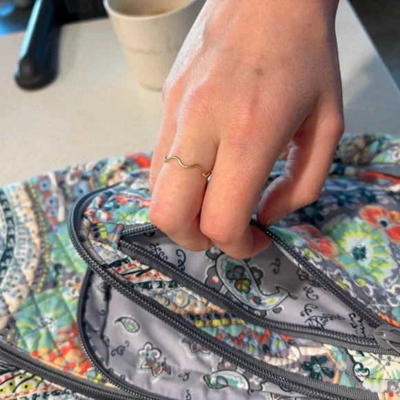 Vera Bradley Multicolor Paisley Quilted Sling Bag - Picture 4 of 9